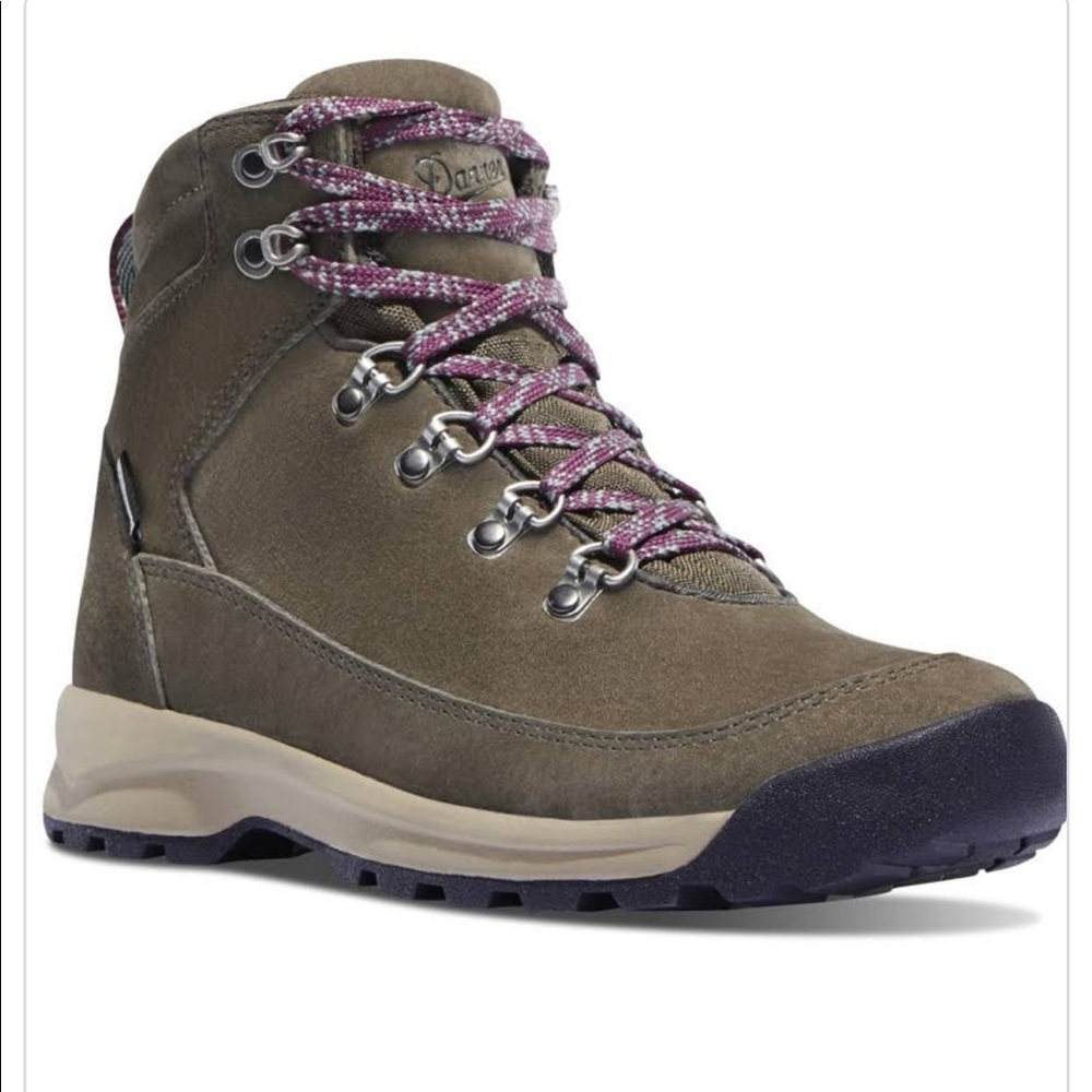 NWOT Danner Adrika Hiker Boots